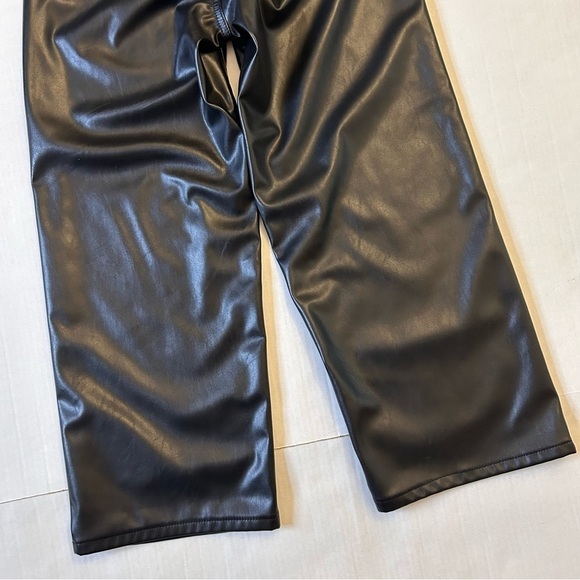 Dollhouse Black Vegan Leather Wide Leg Cropped Pants 26 - Picture 11 of 13